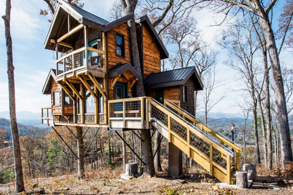 Airbnb Sanctuary treehouse of Serenity Ashville North Carolina